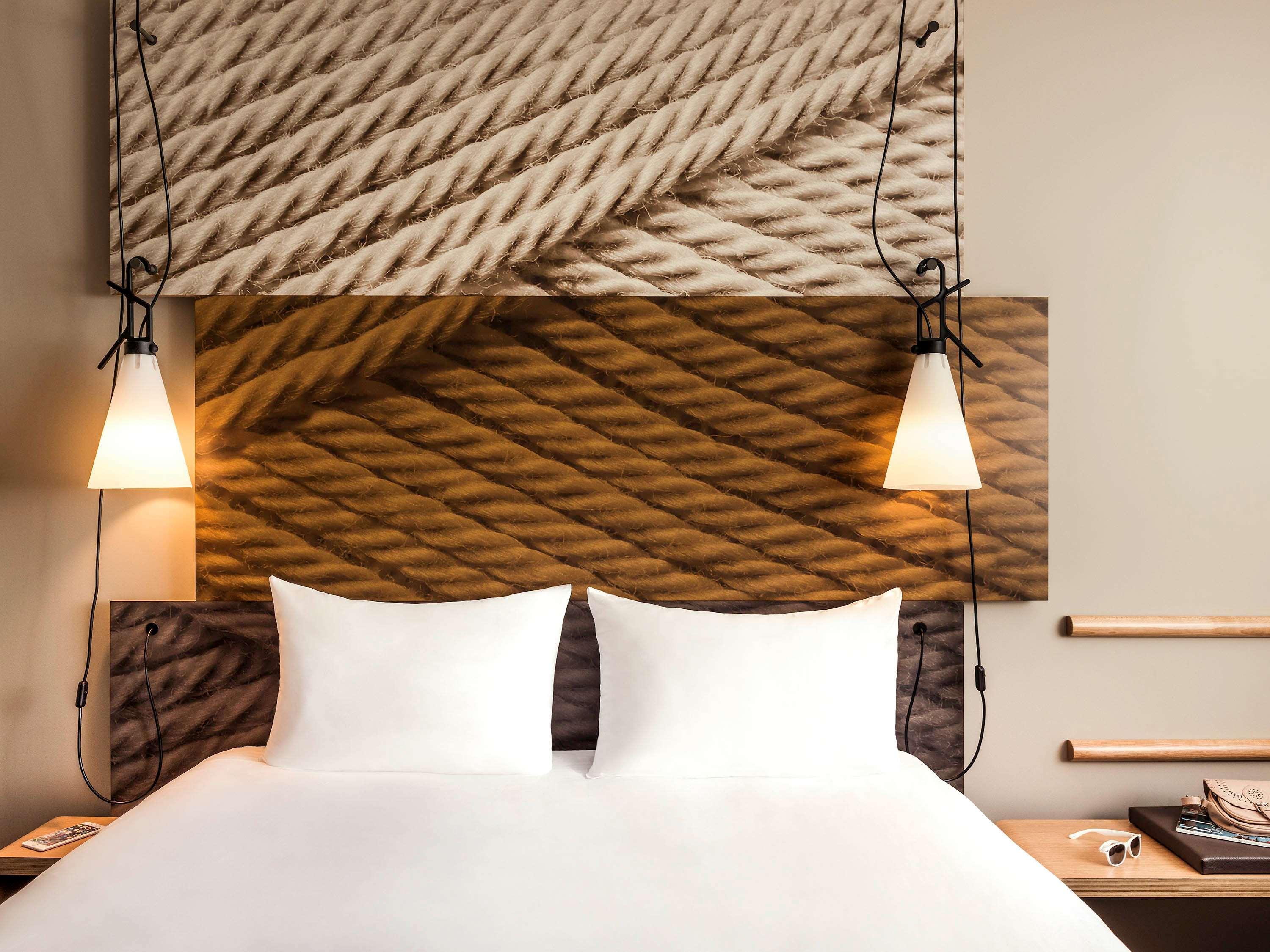Ibis Saint Quentin En Yvelines - Velodrome Hotell Montigny-le-Bretonneux Exteriör bild