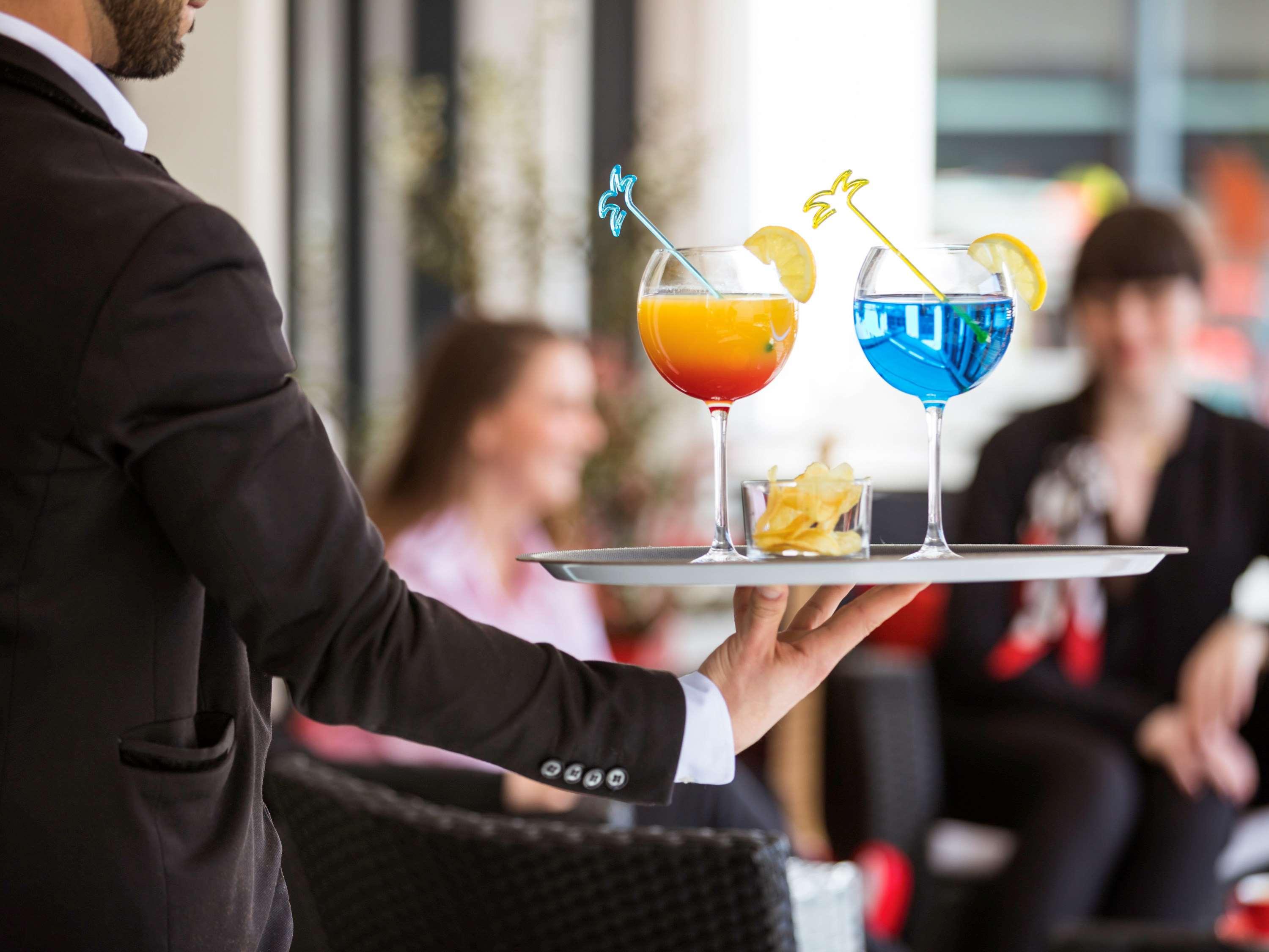 Ibis Saint Quentin En Yvelines - Velodrome Hotell Montigny-le-Bretonneux Exteriör bild