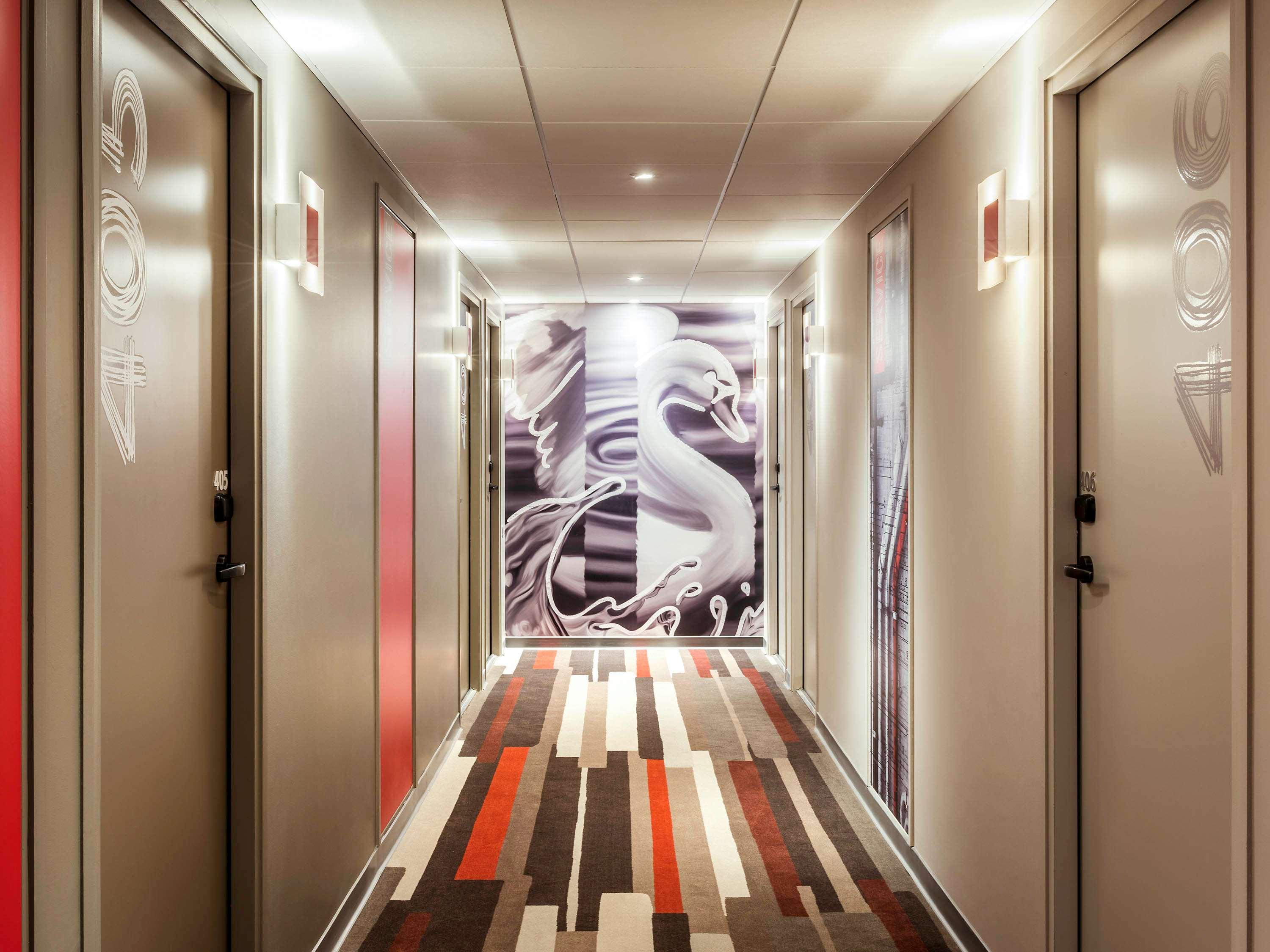 Ibis Saint Quentin En Yvelines - Velodrome Hotell Montigny-le-Bretonneux Exteriör bild