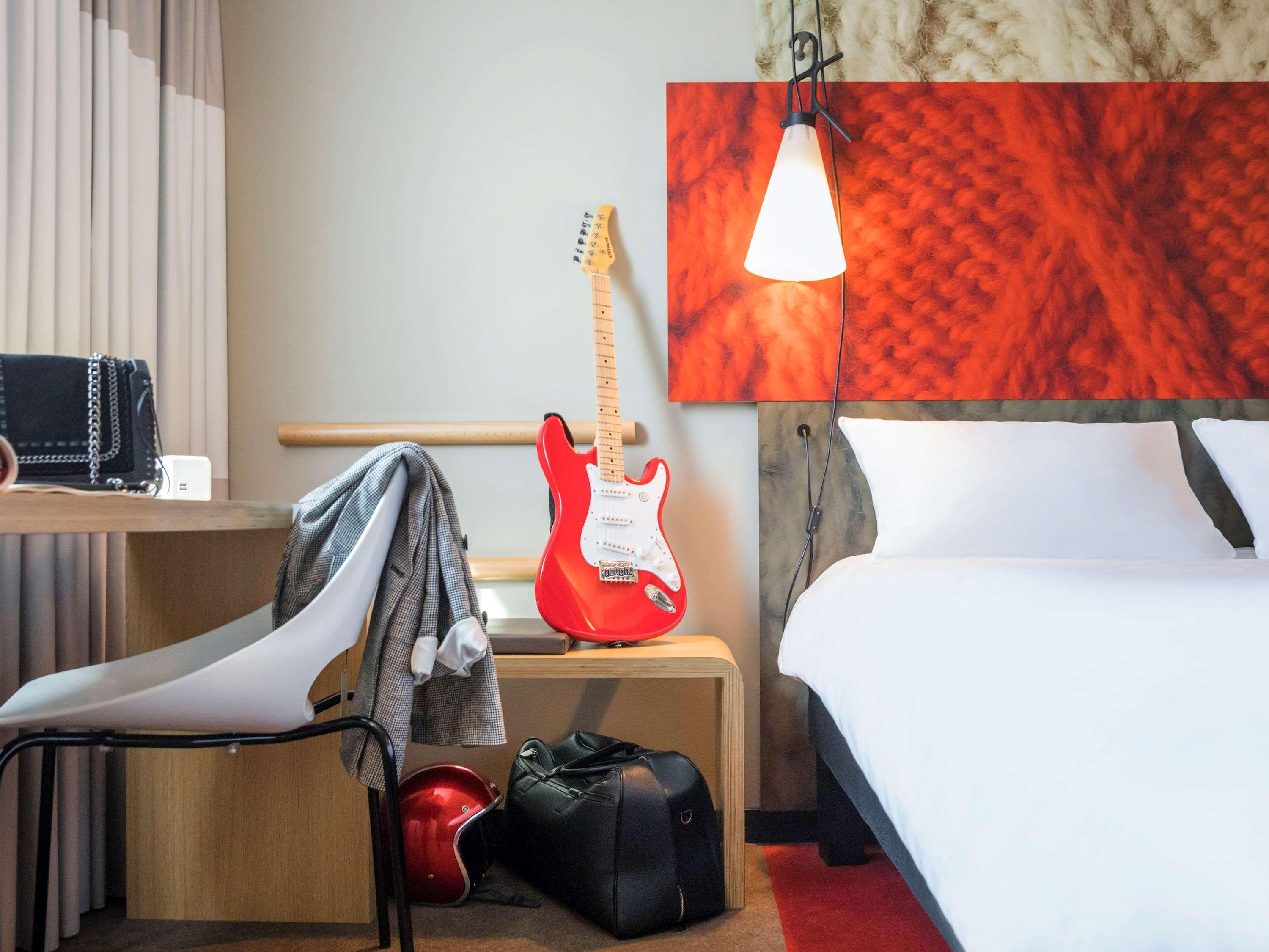 Ibis Saint Quentin En Yvelines - Velodrome Hotell Montigny-le-Bretonneux Exteriör bild