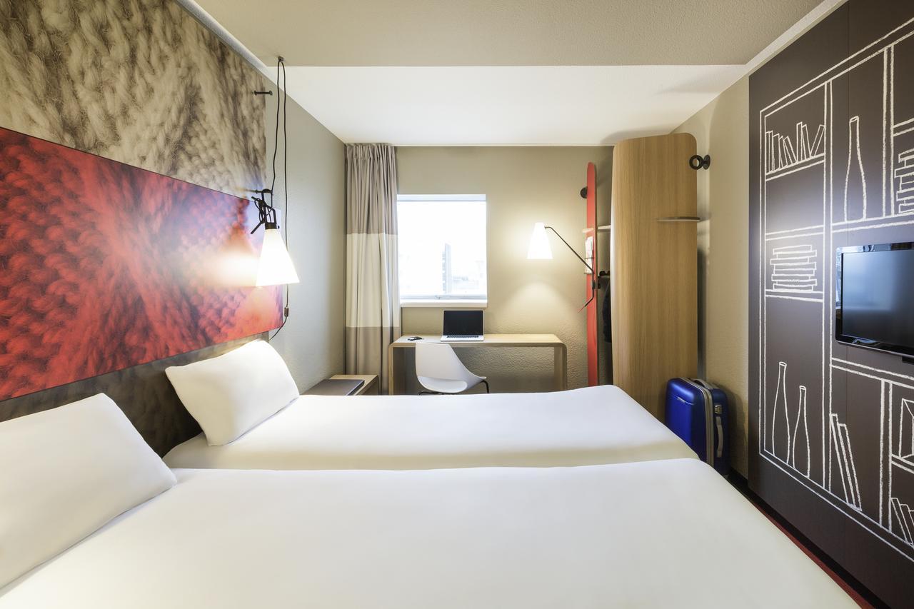 Ibis Saint Quentin En Yvelines - Velodrome Hotell Montigny-le-Bretonneux Exteriör bild