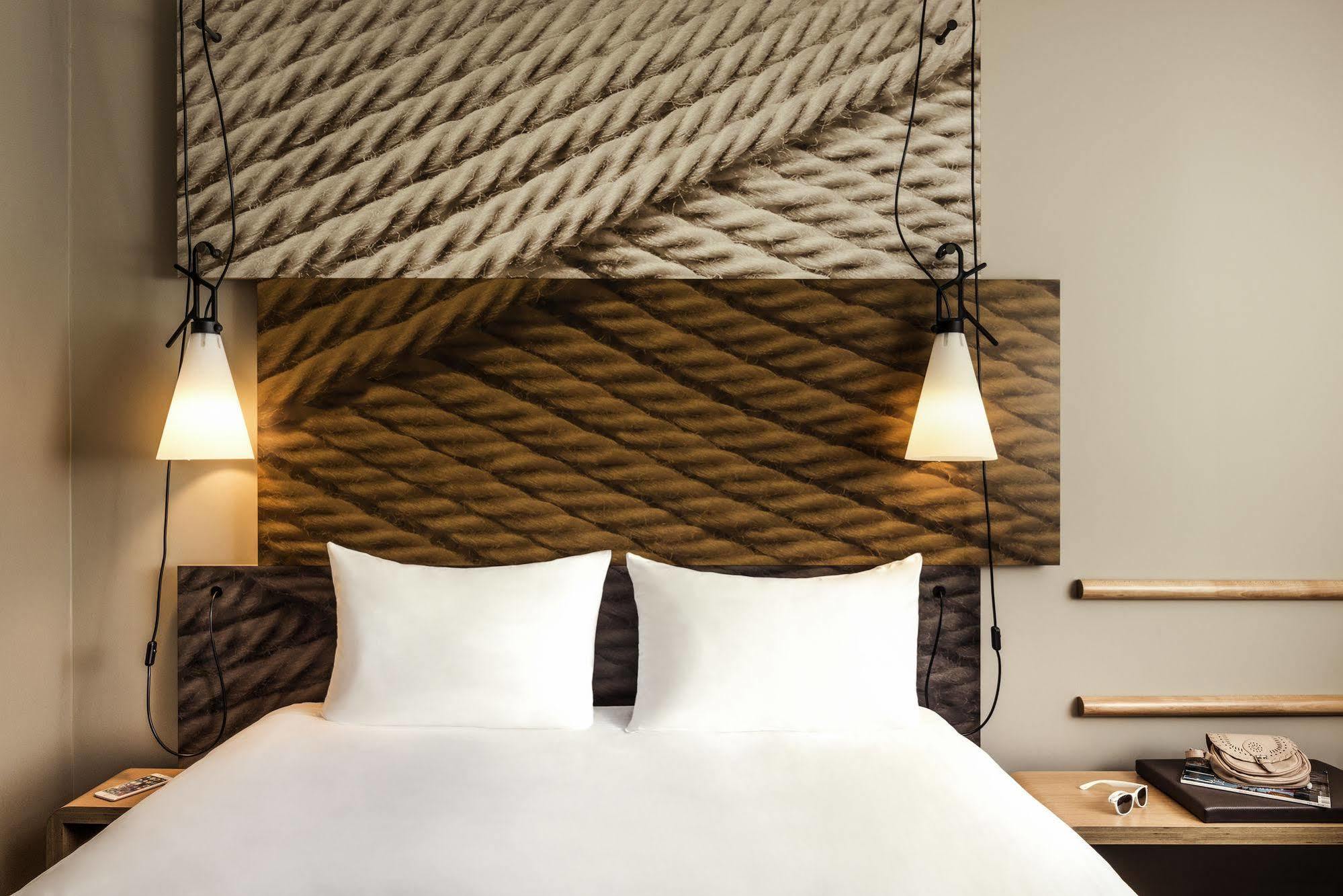 Ibis Saint Quentin En Yvelines - Velodrome Hotell Montigny-le-Bretonneux Exteriör bild